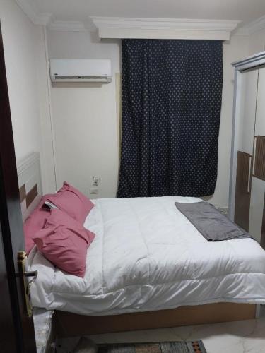 6th of October City Apartment | شقه ارضي بجردين