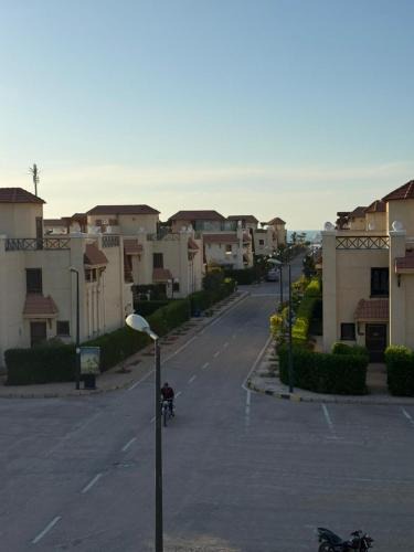 Al-Hammam Villa | فيلا مكيفه بـ مارسيليا بيتش 3