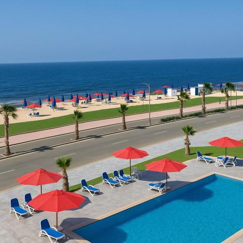 Al-Manasrah Ski Chalet | Beachfront Chalet in Porto Said with Pool Ga