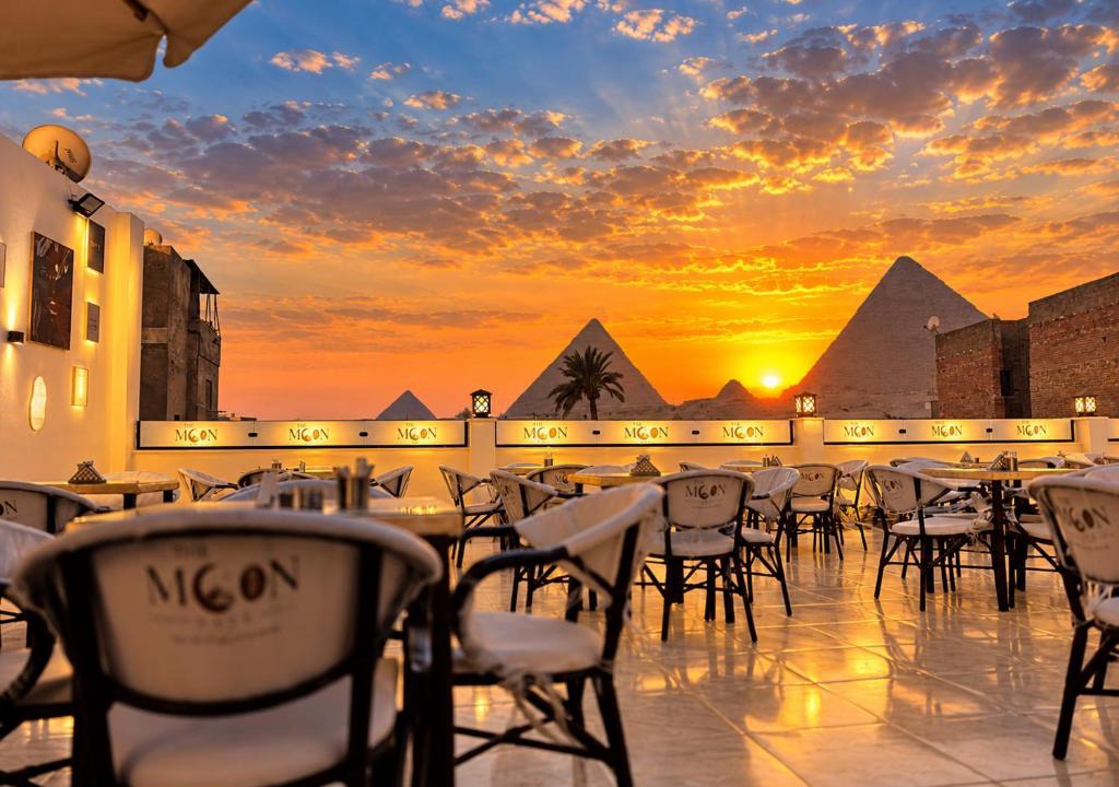 Al Haram House | Céline Pyramids View