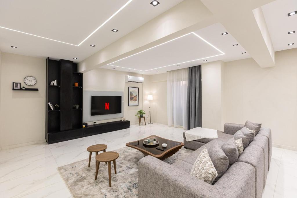 Al Duqqi Apartment | Cairo Homes Mohandeseen Stay