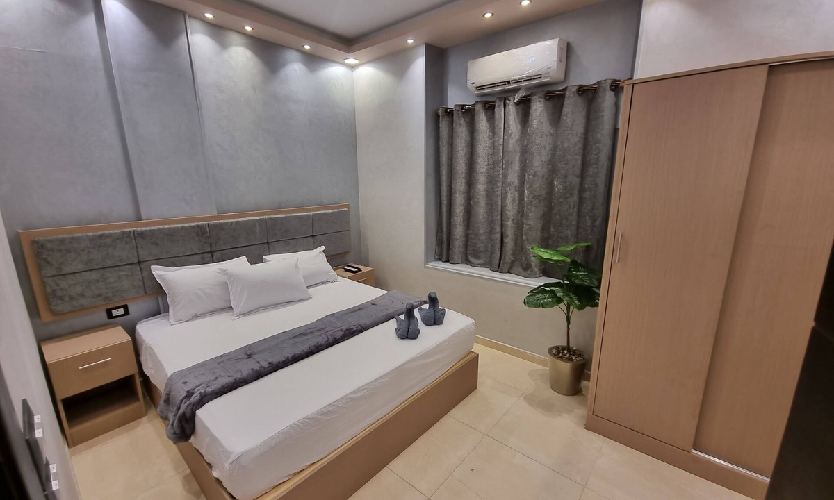 Abdin Hotel | Cairo Plaza Manchester Hotel