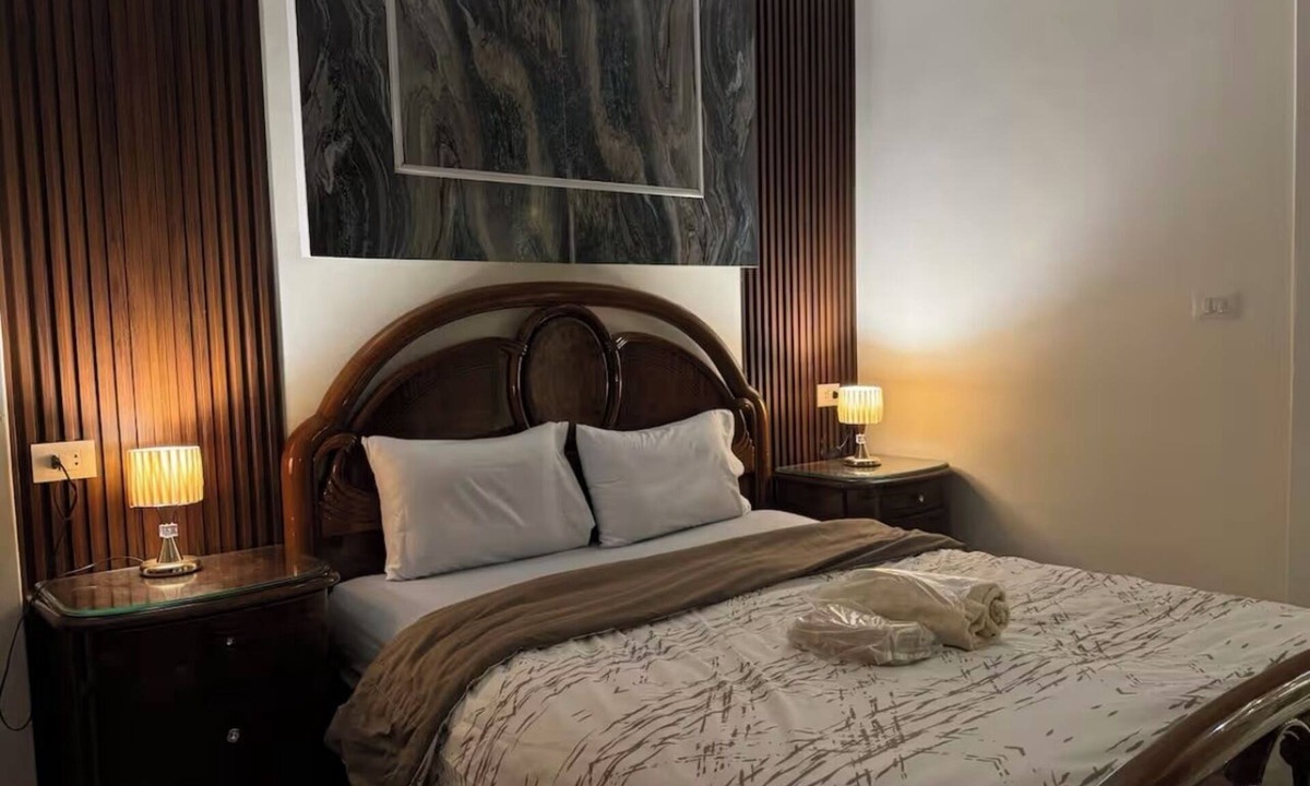 Bab Sharqi Apartment | Charming 1-bedroom apartment in lovely Alexandria with WiFi, AC