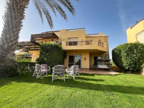 Ain Sokhna Villa | Charming beachside 5BDR Villa in Einbay
