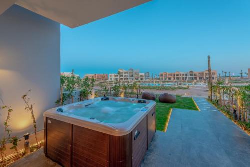 El Gouna Apartment | Chic 1 BR with private jacuzzi
