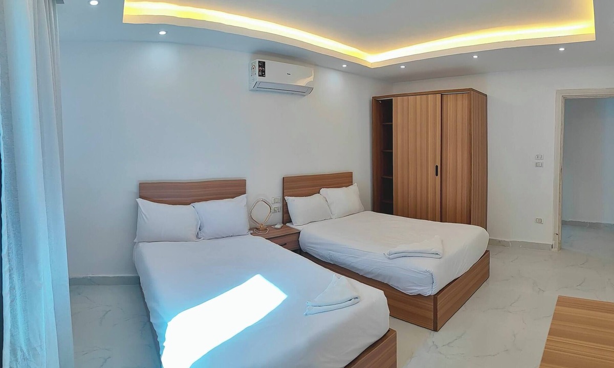 Al Ahyaa Apartment | Cozy 1-bedroom apartment with AC in Fanadir Bay Resort Including Breakfasts