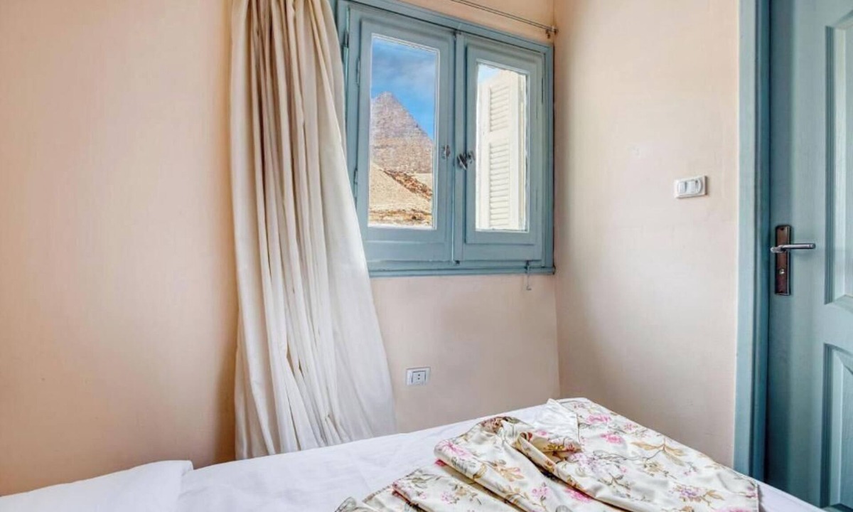 Al Haram Villa | Deluxe Double or Twin Room with Pyramids View