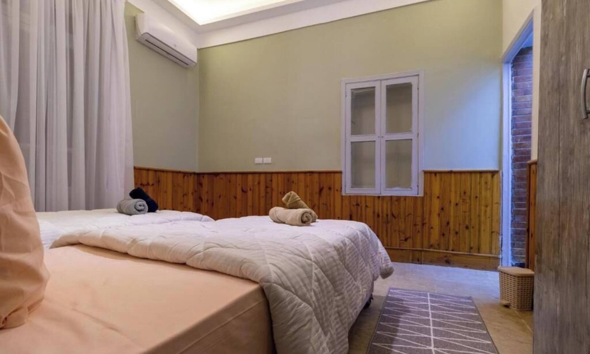 Al Haram Villa | Deluxe Family Room with Pyramids View