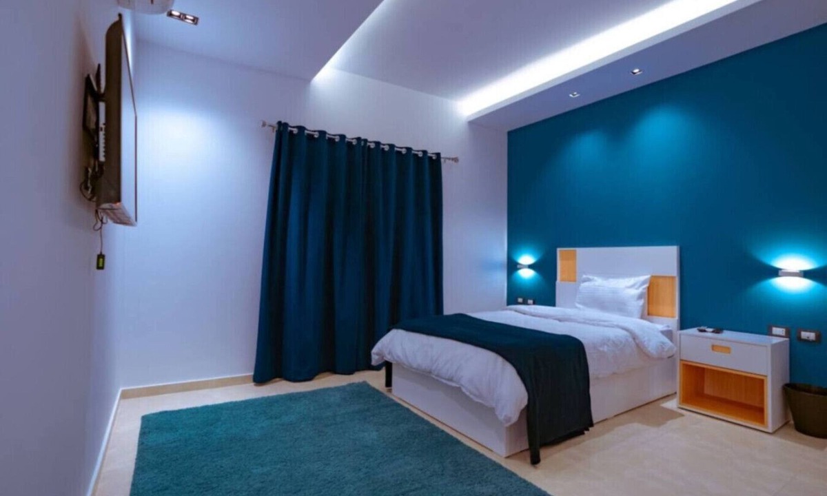 New Cairo Apartment | Efficient Single Studio perfect for solo travelers with AC & lovely kitchenette