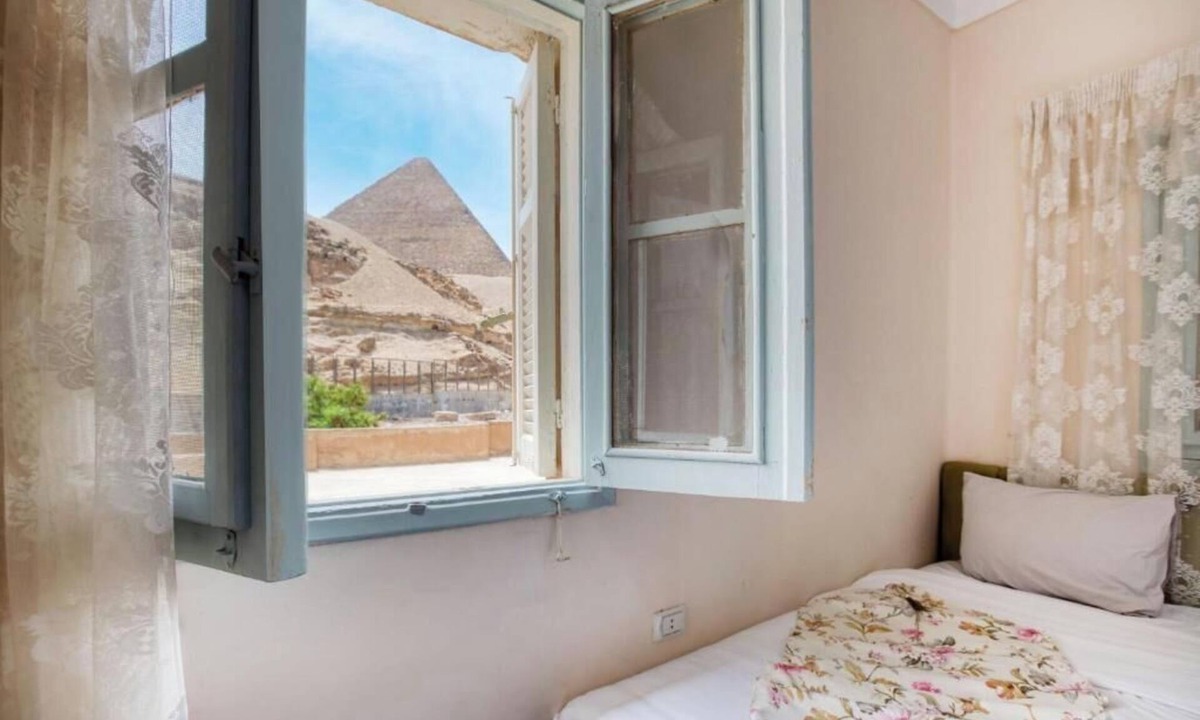 Al Haram Villa | Family Room with Balcony - Pyramids View
