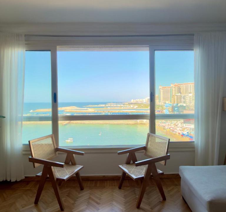 Ar-Raml 1 Apartment | Gleem Sea View