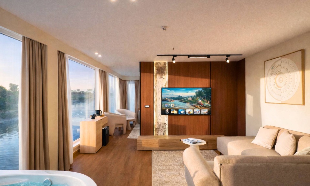 Aswan Boat Rental | Hathor Ultra Luxury Dahabiya Cruise - Wednesday from Aswan 3 Nights
