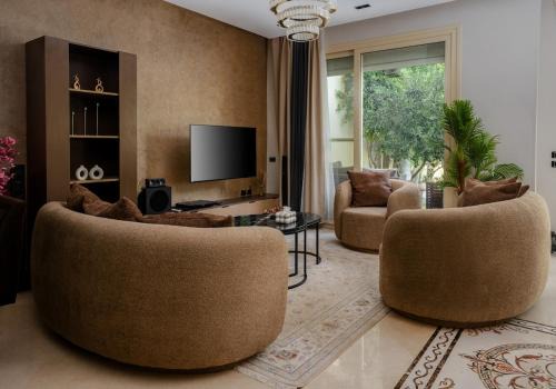 Sheikh Zayed City Villa | Luxury Family Villa with Private Pool in Sheikh Zayed Khan