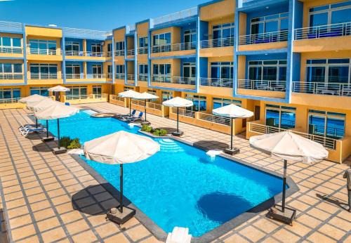 Village Road Hotel | MinaLand Resort