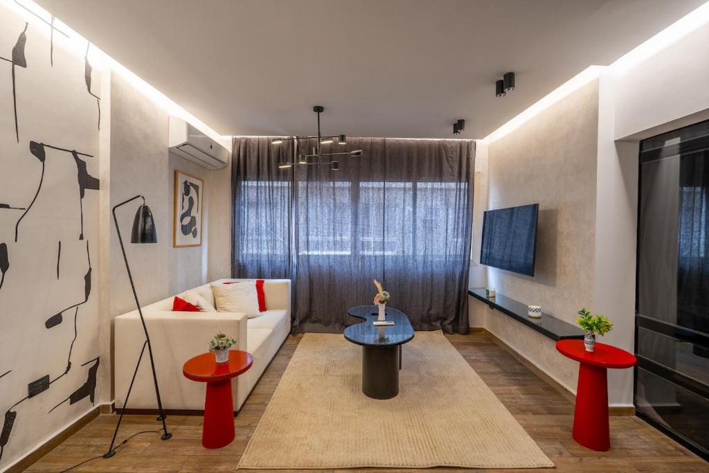Heliopolis Apartment | Modern 2 Bedroom Apartment 5 Minutes from Airport