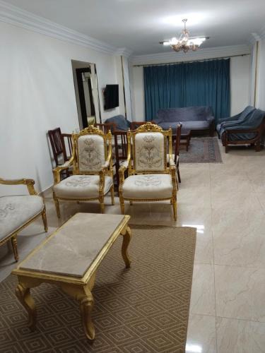 Pyramids Gardens Apartment | Modern Apartment Near Grand Egyptian Museum & Pyramids