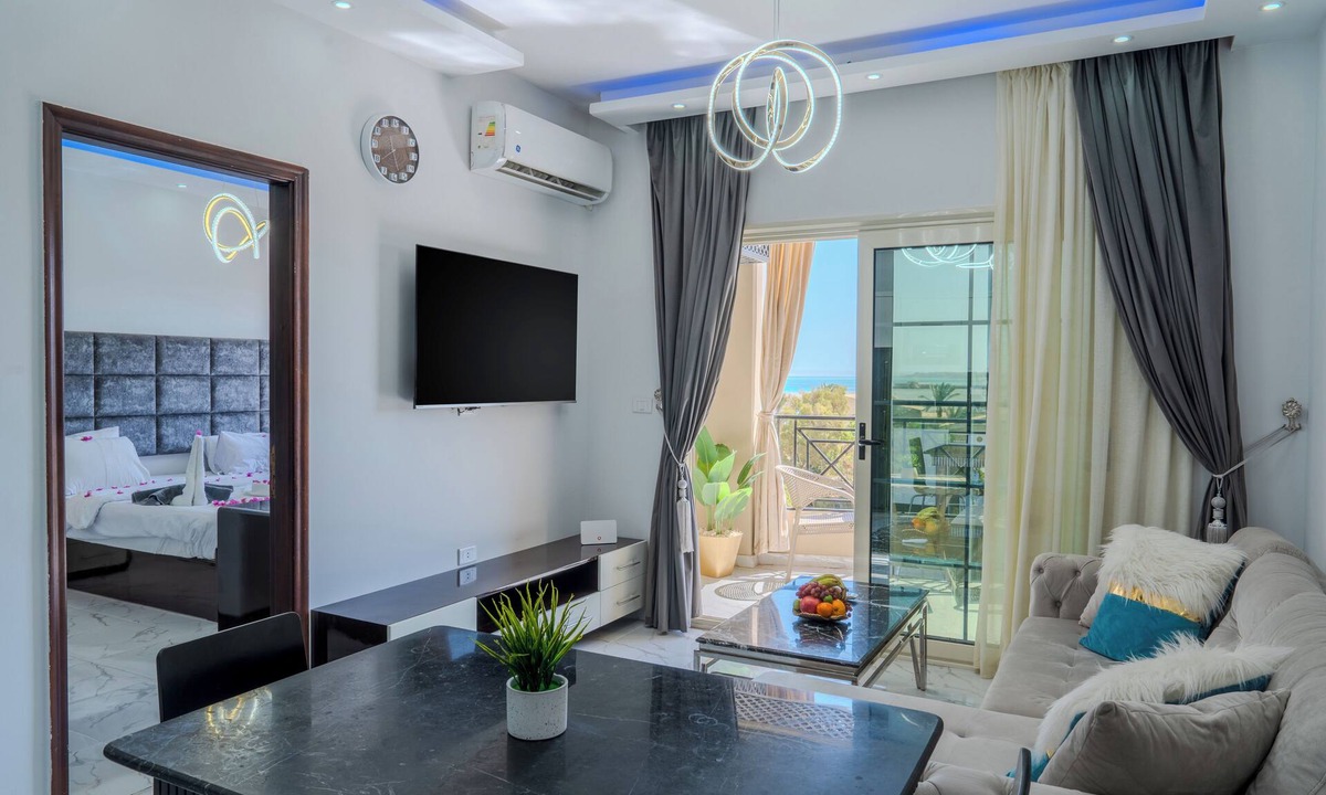 Hurghada Apartment | Modern beach apartment with pool, terrace & sea view – Juliana Beach Resort