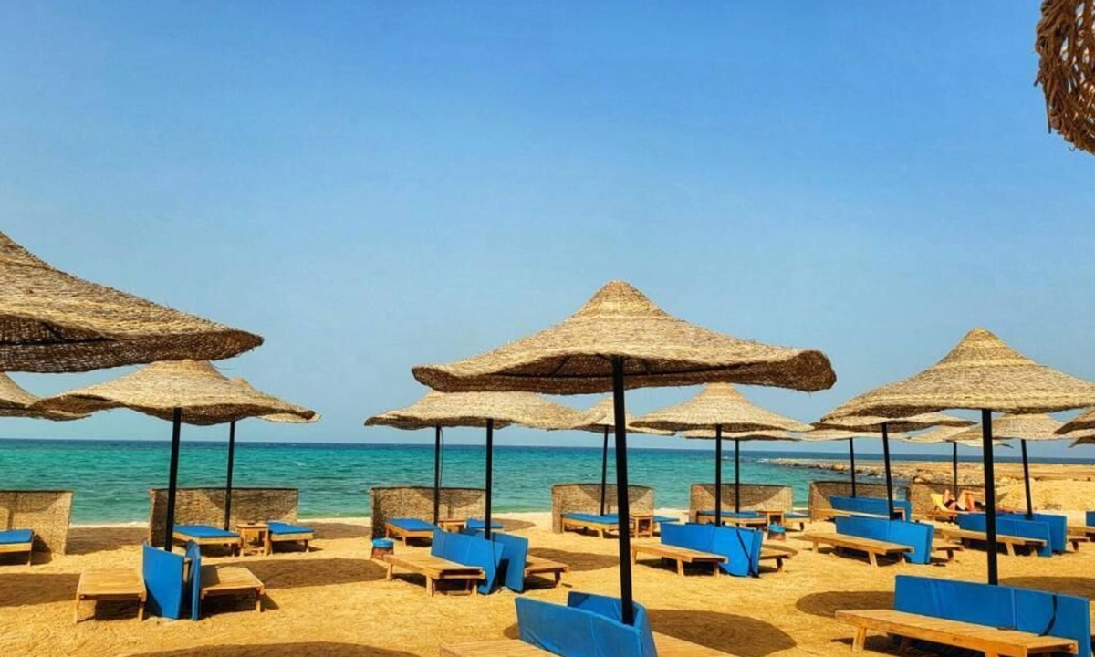 Al Ahyaa Apartment | Modern Chalet with Pool & Partial Sea View - 1 Min to Beach