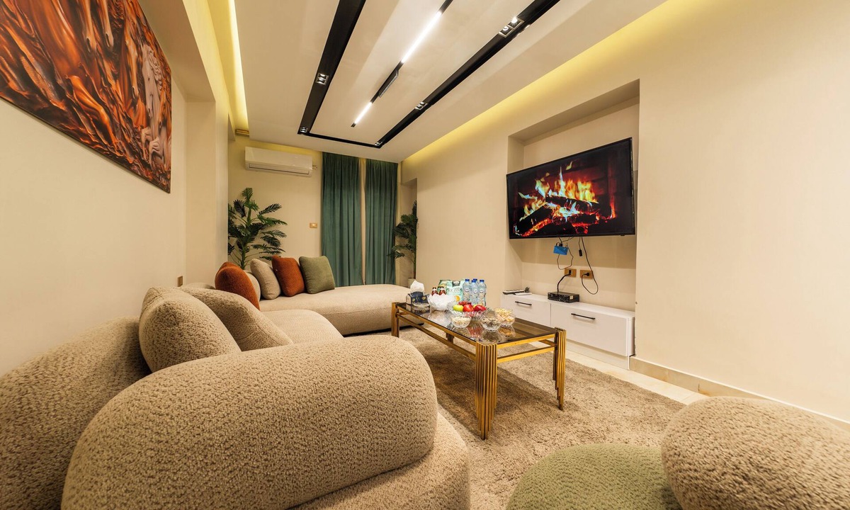 Al-'Umraniyah Apartment | Modern Chic Apartment Mohandiseen Central