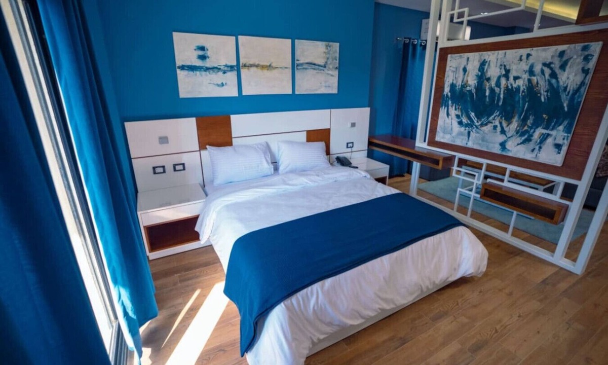 New Cairo Apartment | Modern Studio Near Cairo Airport & Festival City with Garden View