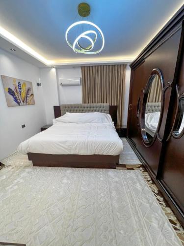 Nasr City Apartment | Private room king-bed within hotel apartment in Nasr City ,Cairo