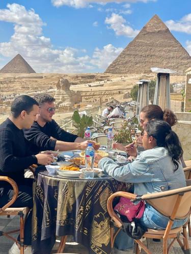 Al Haram Hotel | Queen Cleopatra Pyramids view