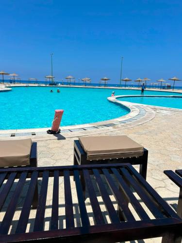 Al-Hammam Ski Chalet | See view Chalet 3 bedrooms Doaa elsmaa north cost stand alone 1 Ac 2 fans for family only