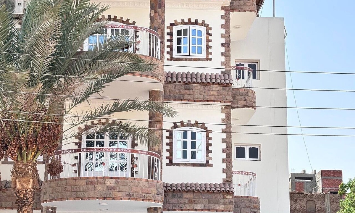 Luxor Apartment | Spacious 2 bedroom apartment in delightful Luxor Governorate with AC