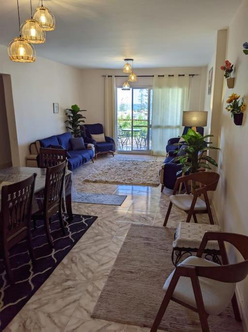 Borg el Arab Apartment | Spacious 3 bedroom apartment with a sea view.