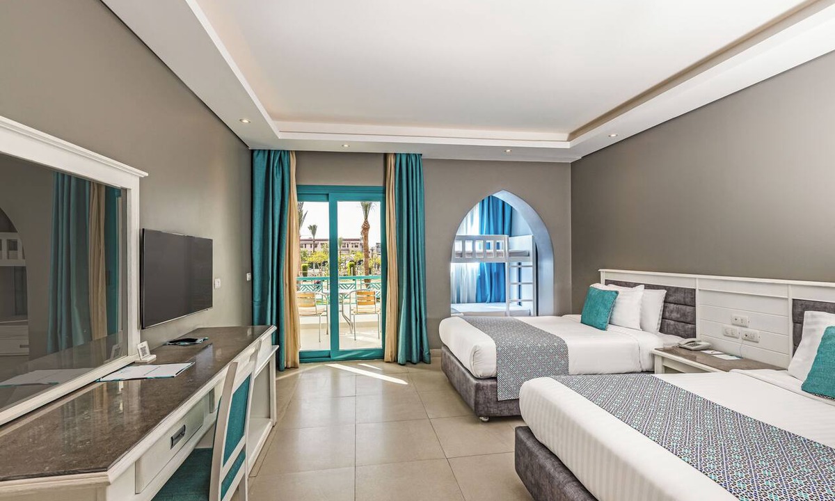 Village Road Resort | SUNRISE Garden Beach Resort - All inclusive