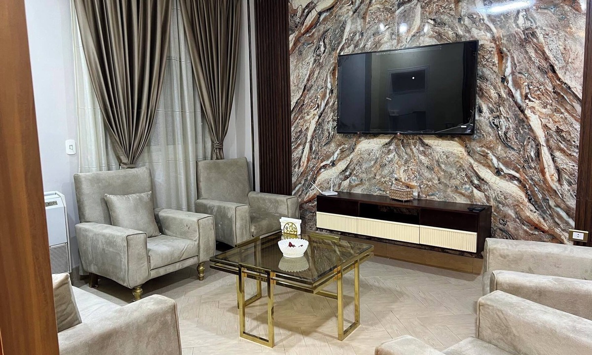 Al-Basatin Apartment | Urban Elegance @ Maadino6