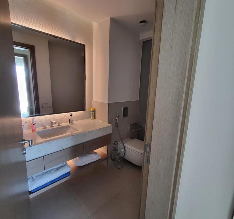Sidi Abd El-Rahman Apartment | Vida Marina marassi hotel apartment with extra fees for beach or pool access شقة فندقية عائلات فقط في أوتيل فيدا مراسي مارينا دخول شاطئ البحر او حمام السباحة برسوم إضافية