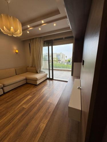 Sheikh Zayed City Villa | Villa with private pool and garden