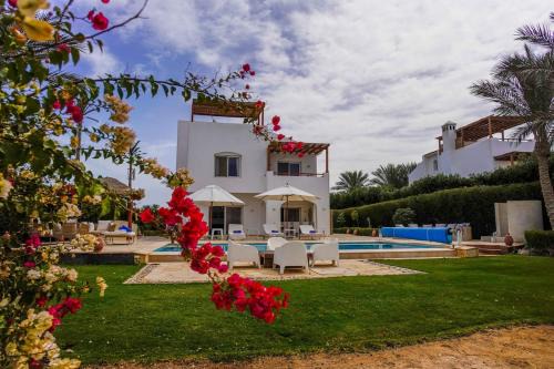 El Gouna Villa | White Villa Heaven - Swim, Lounge & Sunset Magic