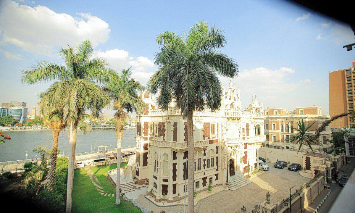 Gezira Apartment | Zamalek Romantic Nile Suite