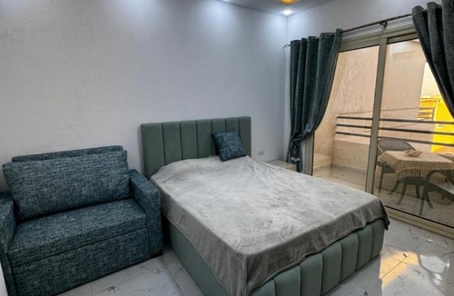 Al Ahyaa Apartment | Студия в компаунде 3 Pyramids Resort