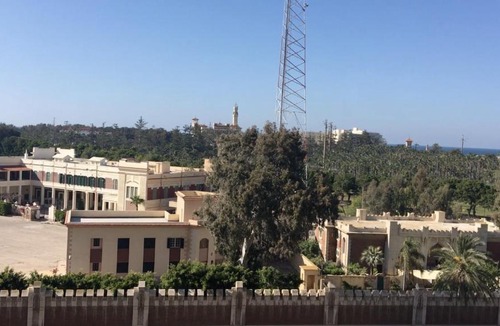 Al-Muntazah Apartment | المندره - Mandara 3 Bedrooms - Amazing view of Montaza Castle and Sea!