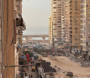 Al-Muntazah Apartment | بدر العمدة - شارع محمد نجيب الرئيسي