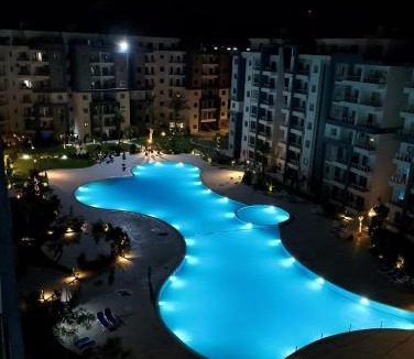 Al Alamayn Apartment | روف بقرية رو مارينا
