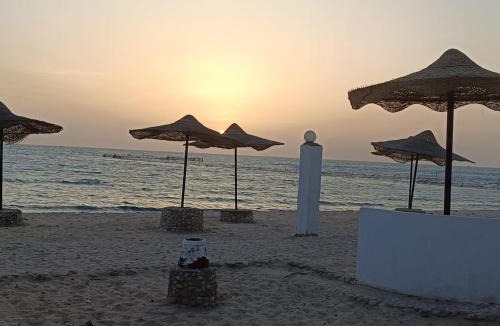 Ras Sudar Apartment | شاليه علي البحر صف أول بحديقة خاصة بمنتجع براس سدر Chalet direct Sea View Ras Sudr