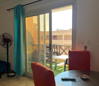 Al-Hammam Ski Chalet | شالية غرفتين بقرية ديمورا