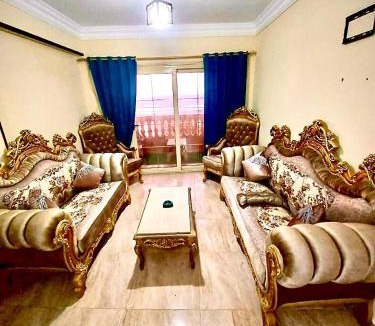 Ad-Dukhaylah Apartment | شقة بأطلالة علي الشاطئ