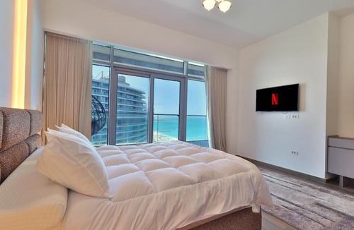 Al Alamayn Apartment | شقة عالية في السماء بغرفتي نوم في ذا جيت على مسافة سير على الأقدام إلى الشاطئ والمقاهي
