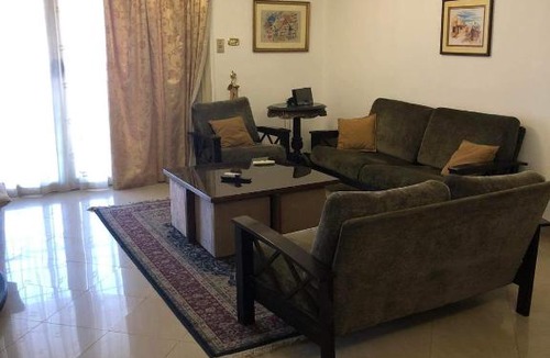 Al Duqqi Apartment | شقه فندقية