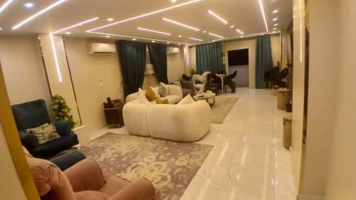 Agouza Apartment | شقه فندقيه بسعر مغري جدا في ميدان لبنان