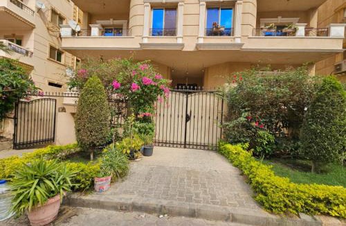 New Cairo Apartment | 3 bedrooms flat 2 bathrooms in fifth settlement new Cairo mostashreen compound