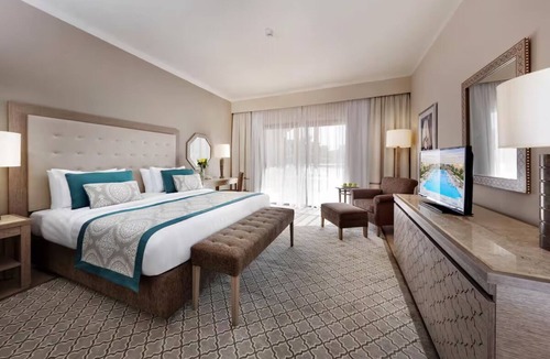 Sharm El Sheikh Hotel | 3 Bright, Spacious Coastal Rooms with Pool Views for Ultimate Relaxation