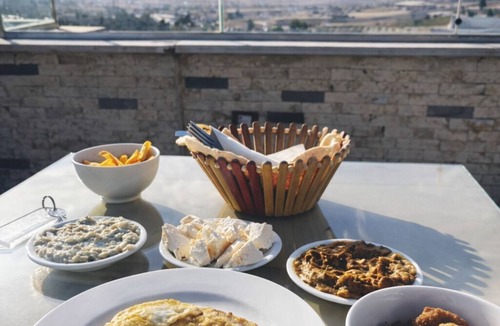 Al Haram Condo | 3 Pyramids + Grand Egyptian Museum +Roof Top | 3BR