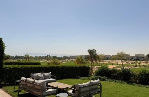 Ain Sokhna Ski Chalet | 3BR Stylish Poolside Retreat Einbay Resort