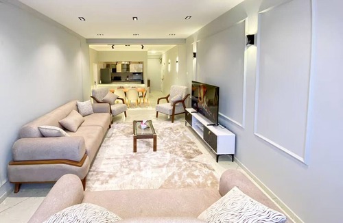 As-Sayidah Zaynab Apartment | 3BRs Luxerious Qasr Elneil St